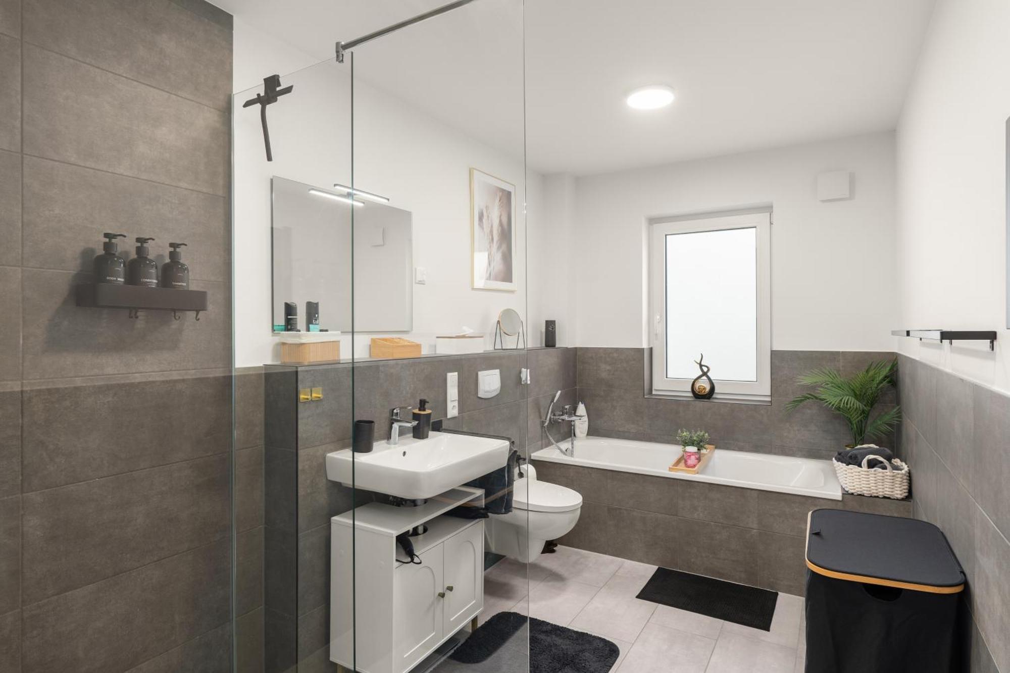 Apartment Fairmieten: Exklusive I Terrasse I Parkplatz Bielefeld